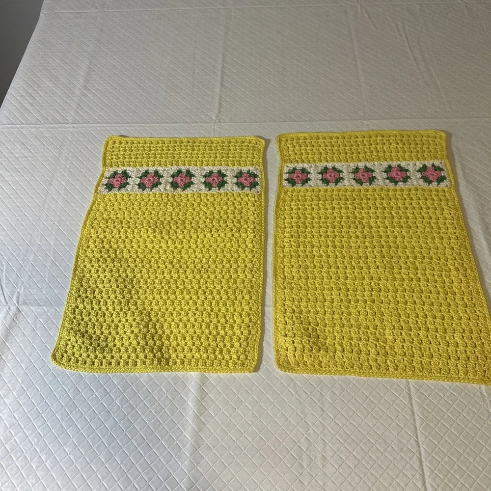 Handmade Vintage Crocheted yellow placemat Rectangle Set 2 Romantic‎ Cottagecore